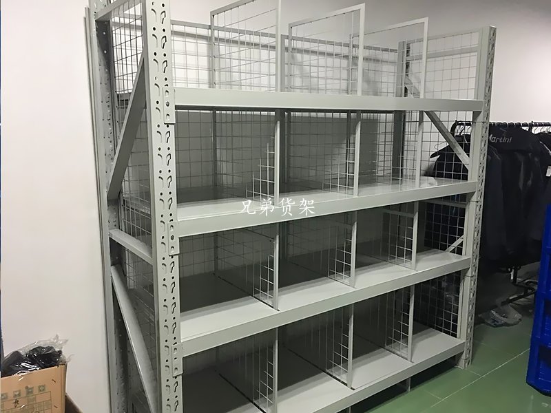 深圳輕型倉(cāng)儲(chǔ)貨架的規(guī)格介紹